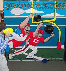 quarterback toss football game